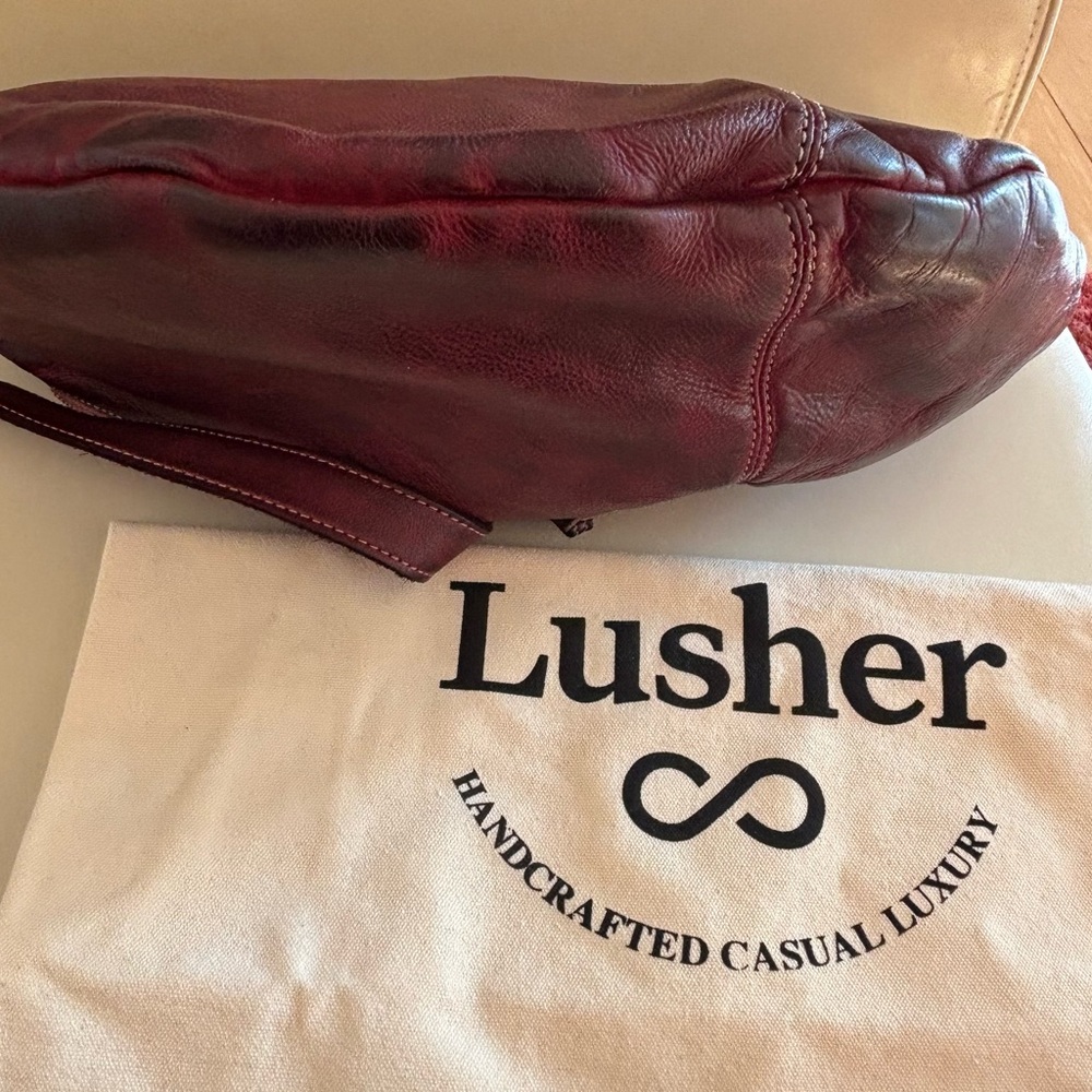 Lusher City Sling & Belt Bag - New without Tags - Picture 4 of 9